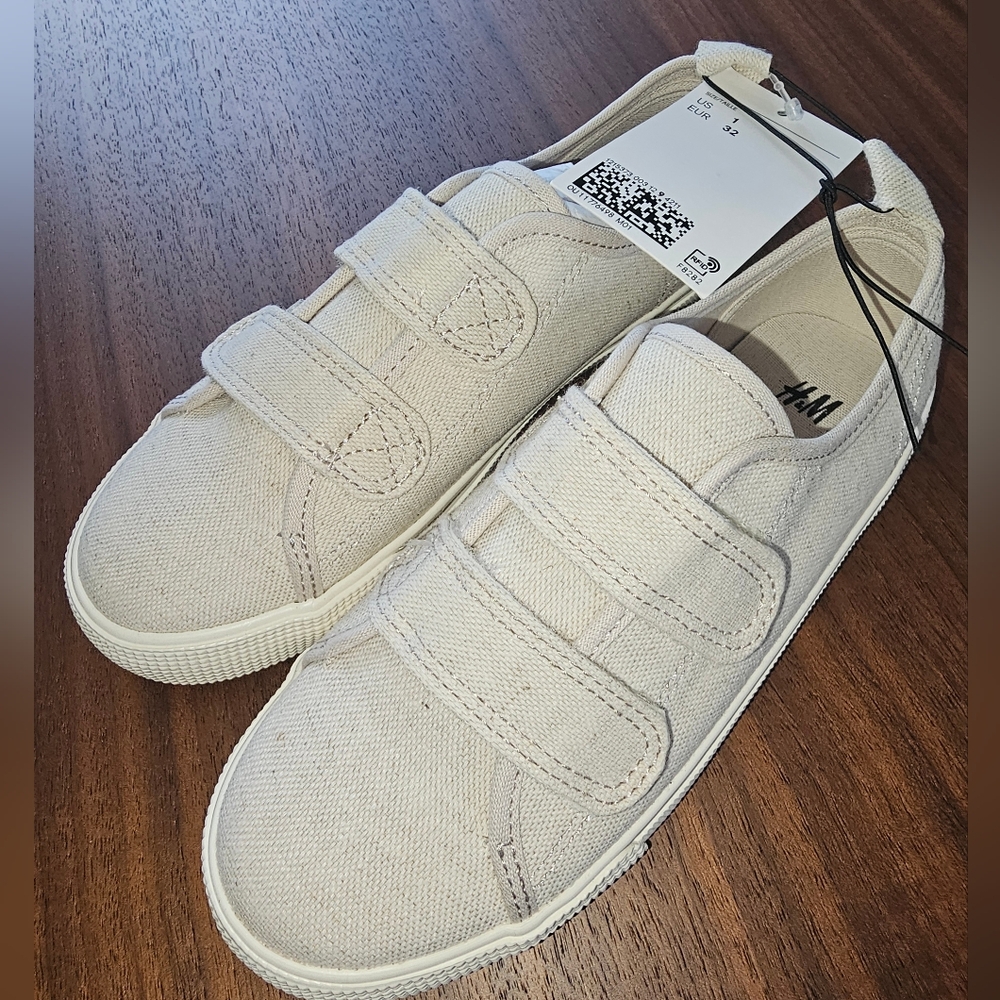 H&M Cream Slip-On Sneakers Minimalist Design NWT